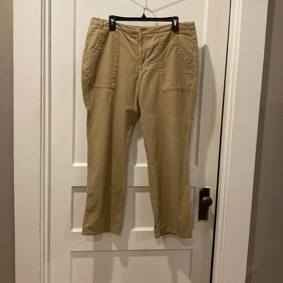 Women’s Liz Claiborne corduroy tan pants. 16P EUC - Picture 1 of 3
